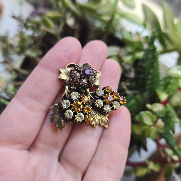 Vintage Austrian Crystal Floral Grape Flower Lapel Brooch Pin